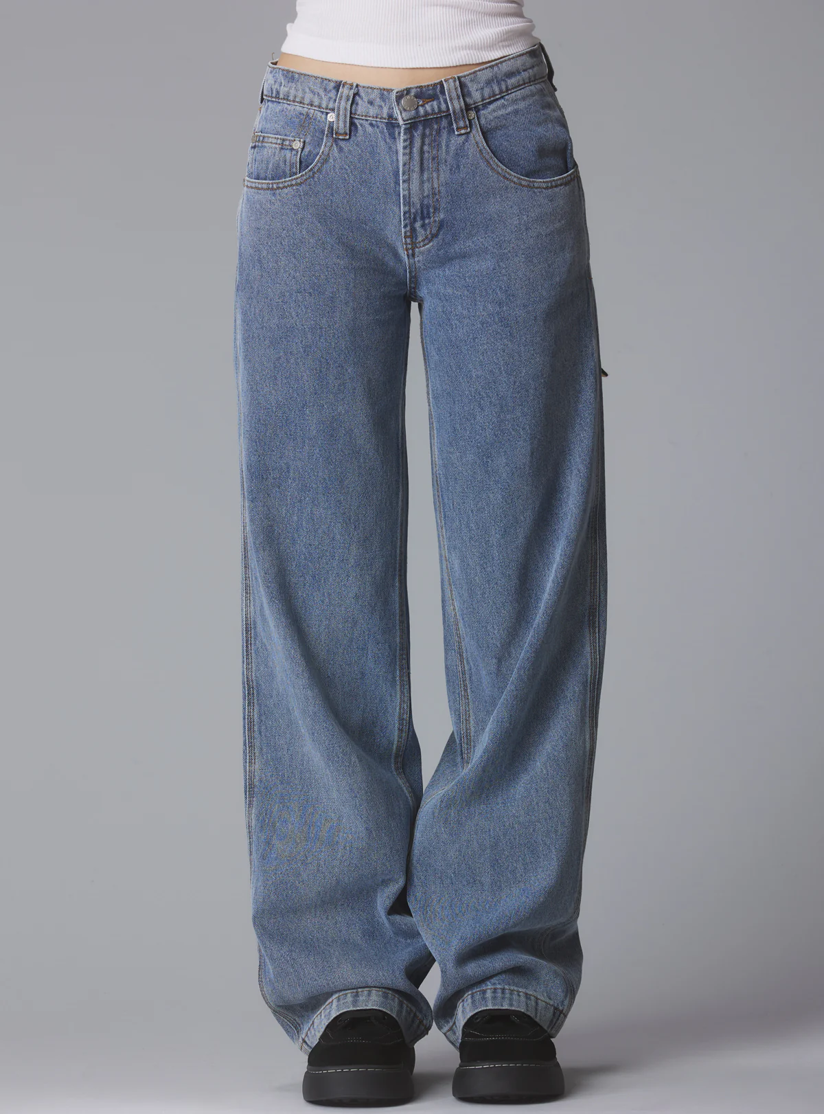 1113-x-jean-1.webp X Jean