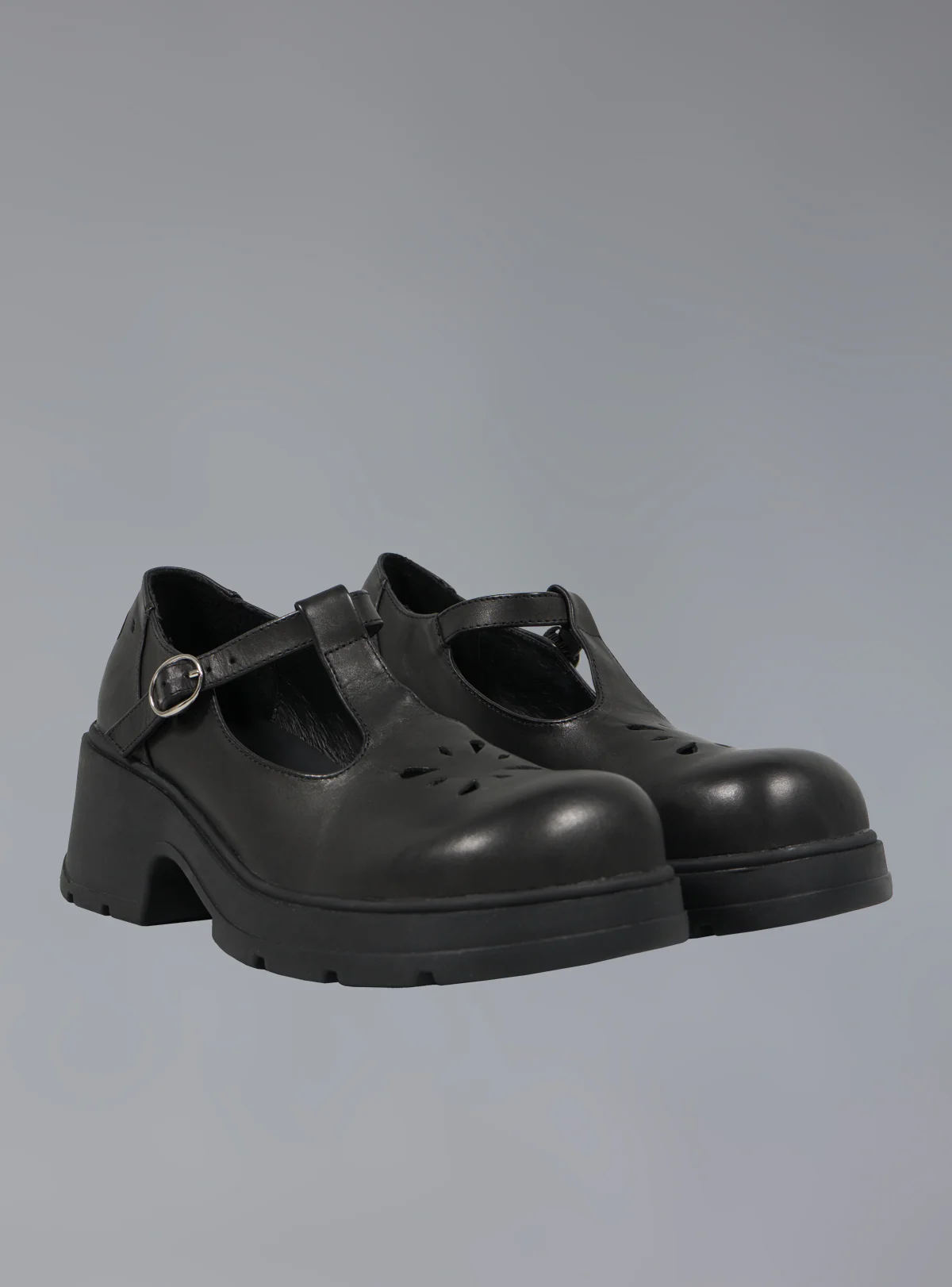 1905-comma-shoe-2.webp Comma Shoe