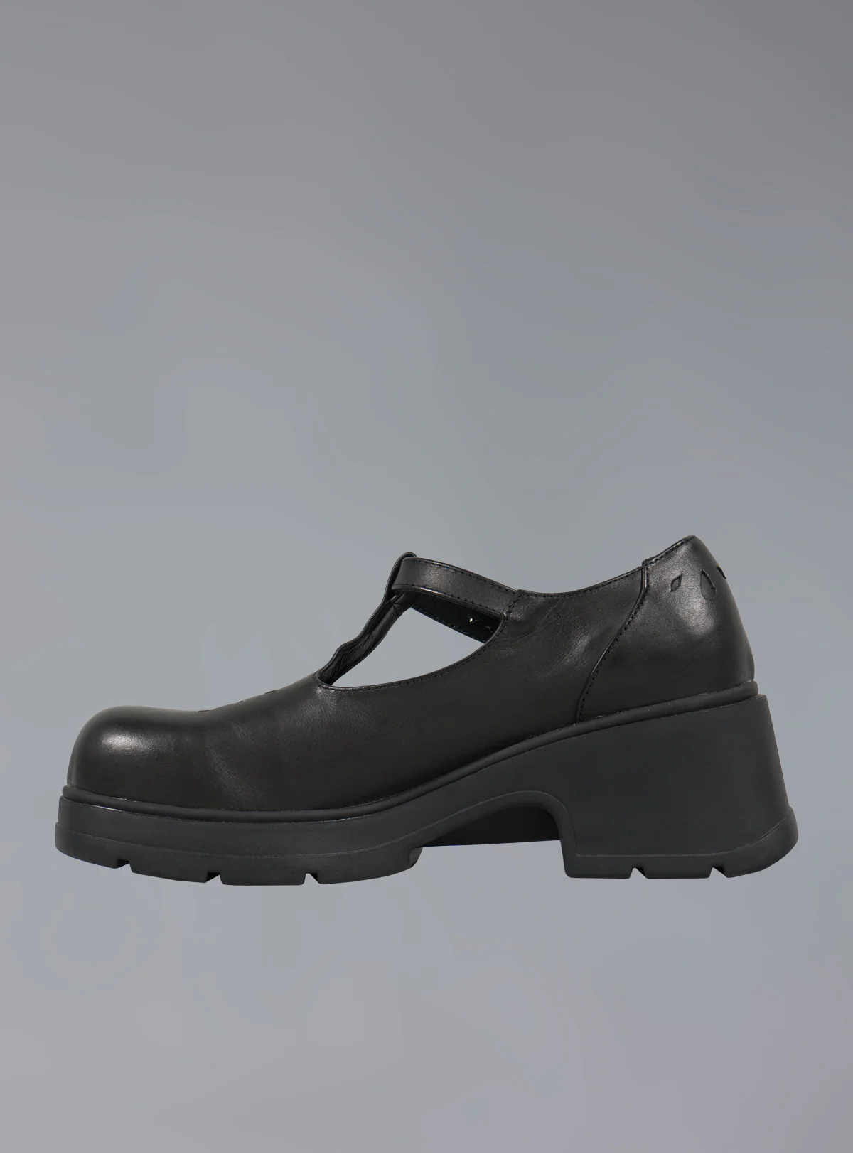 1905-comma-shoe-3.webp Comma Shoe