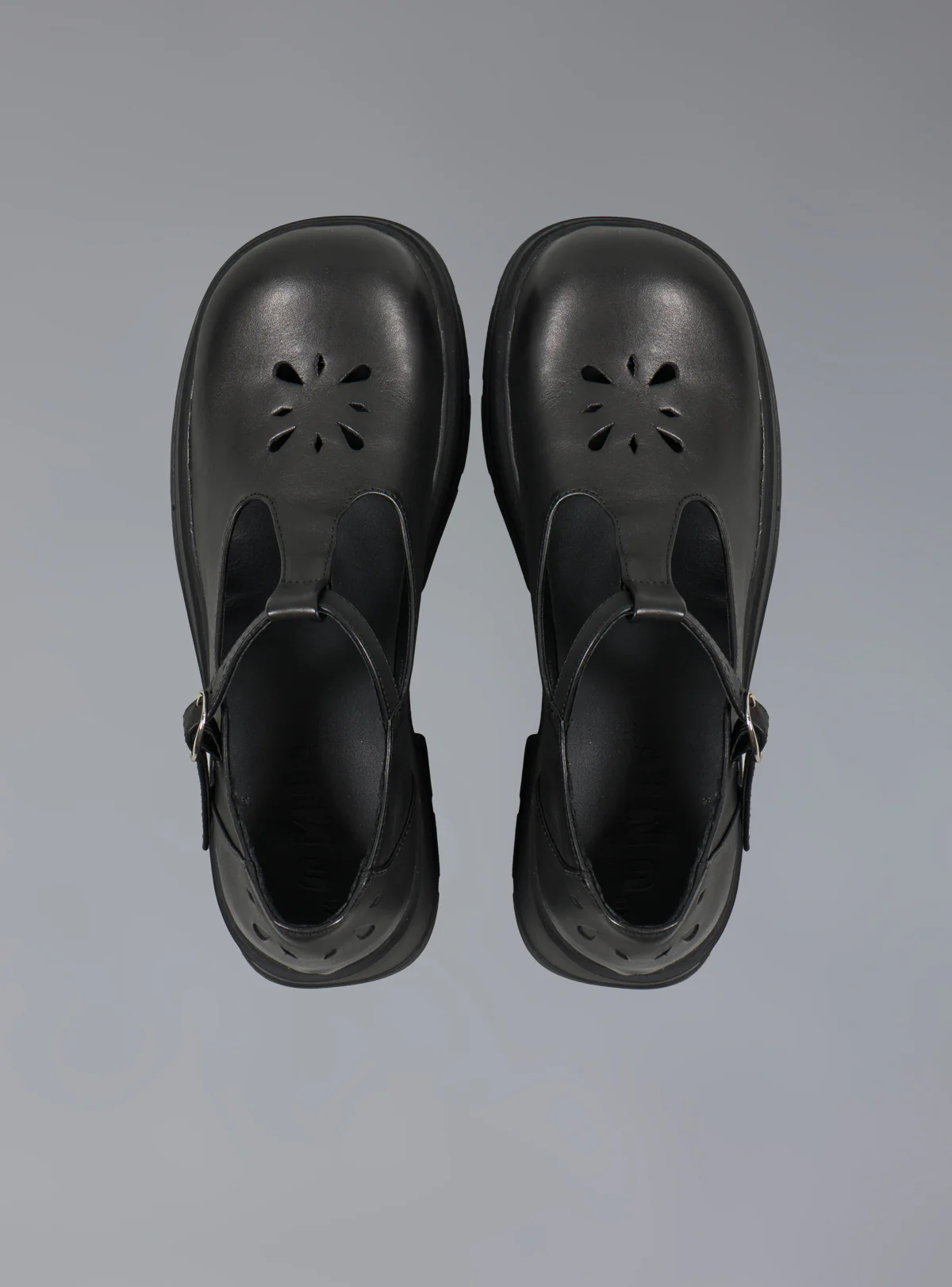 1905-comma-shoe-4.webp Comma Shoe