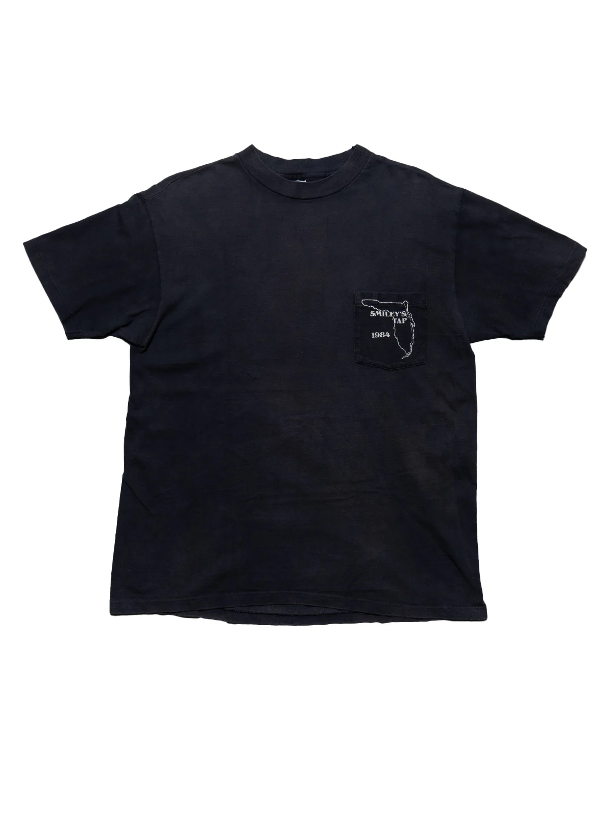 1943-vintage-smiley-s-tap-1984-tee-1.webp Vintage Smiley's Tap 1984 Tee