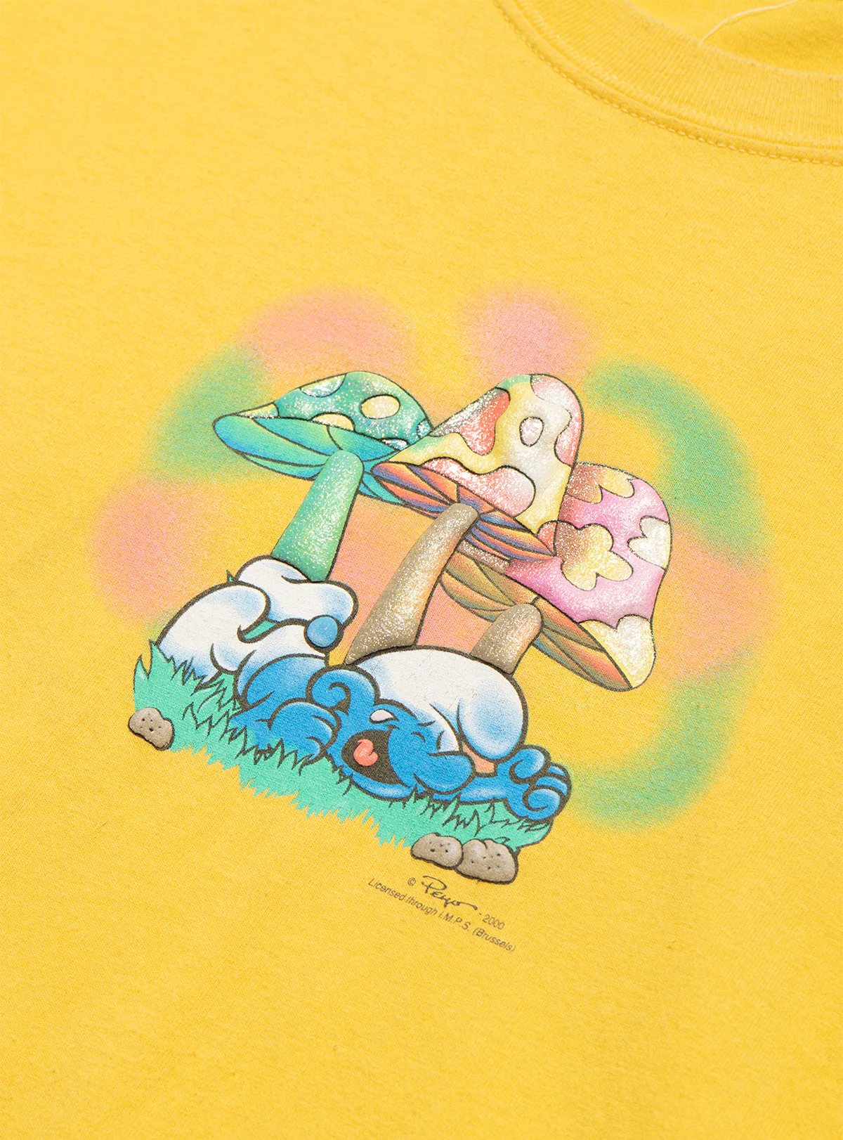 2035-vintage-smurf-mushroom-tee-2.webp Vintage Smurf Mushroom Tee