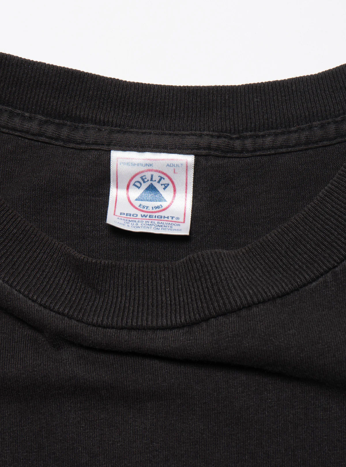 2071-vintage-skeleton-8-ball-long-sleeve-tee-5.webp Vintage Skeleton 8 Ball Long Sleeve Tee