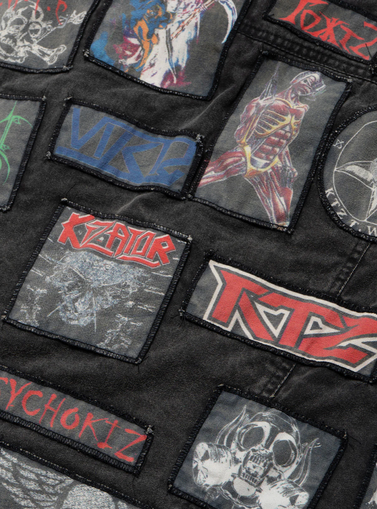 2081-vintage-ktz-crust-denim-vest-with-hood-4.webp Vintage KTZ Crust Denim Vest With Hood