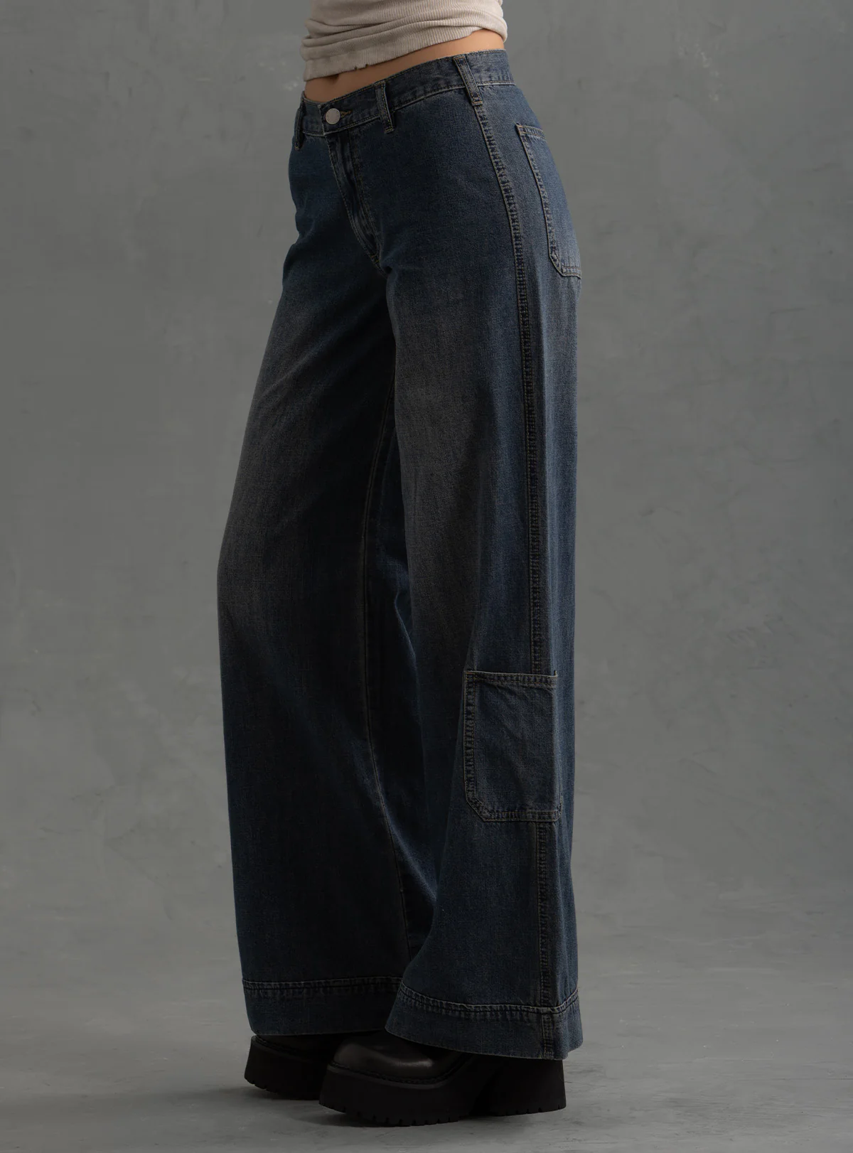 Serif Pants