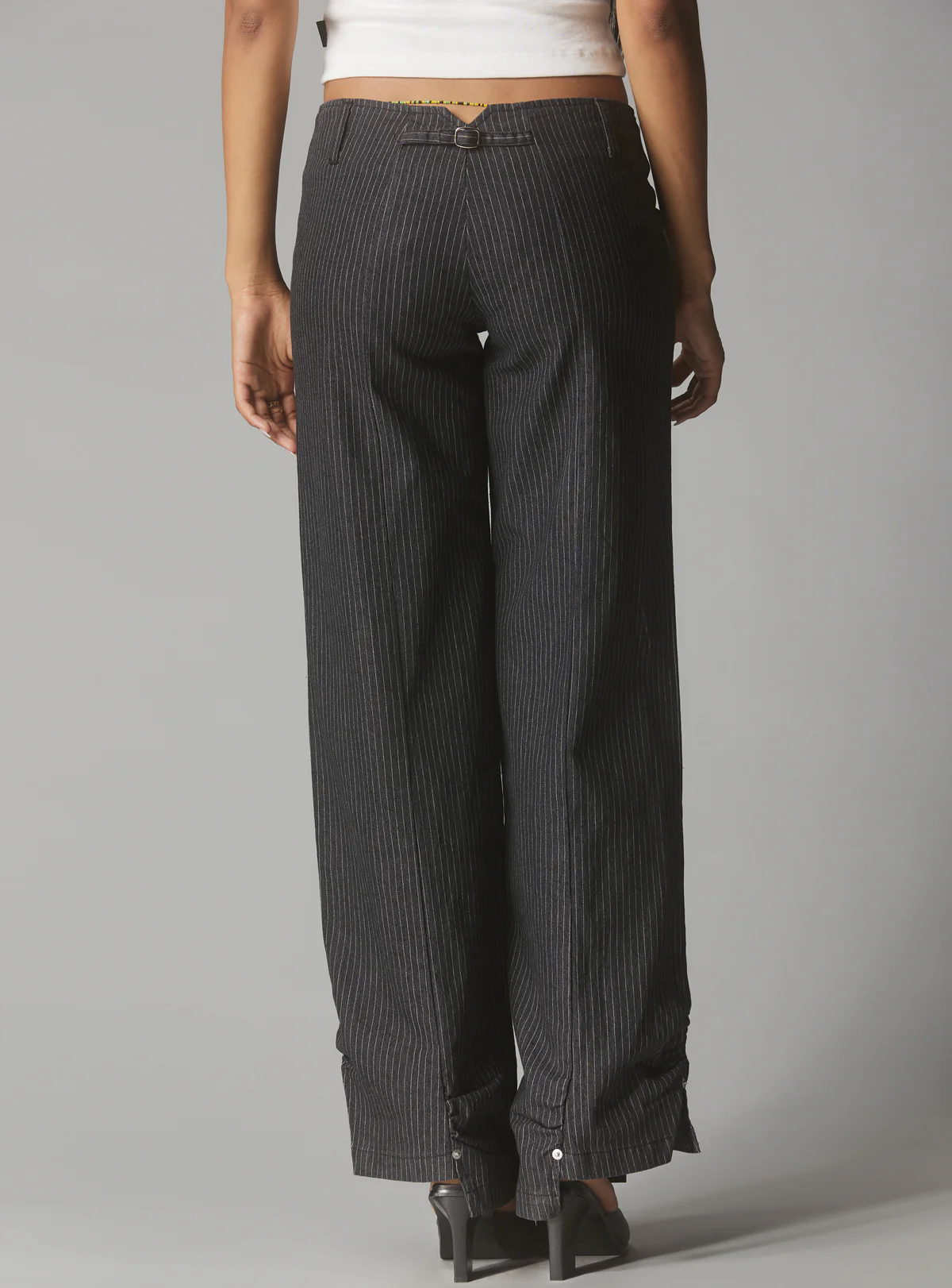 40-des-pant-5.webp Des Pant