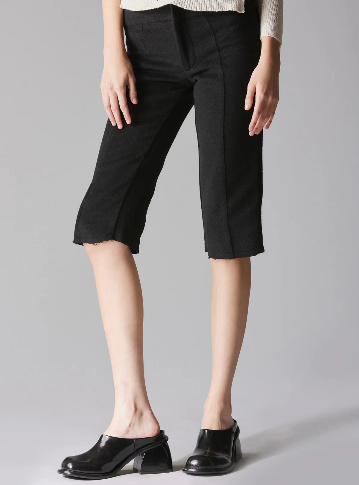 652-norg-capri-pant-1.webp Norg Capri Pant