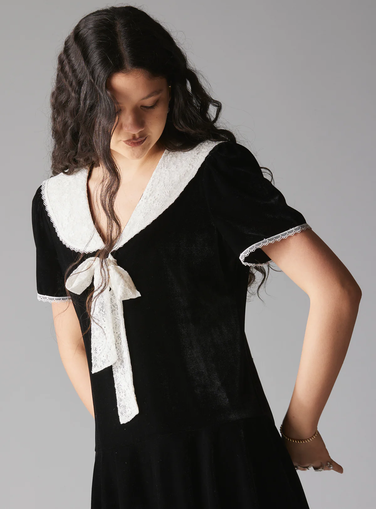 74-helm-dress-2.webp Helm Dress