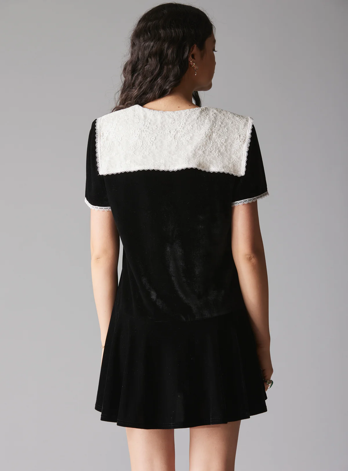 74-helm-dress-4.webp Helm Dress