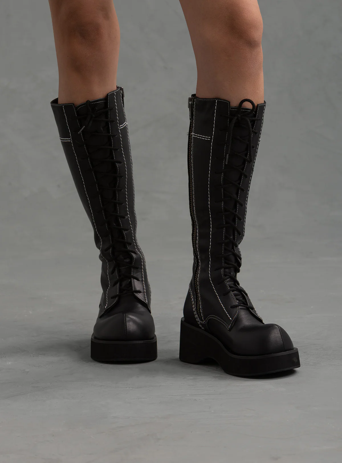 852-phalt-boots-2.webp Phalt Boots